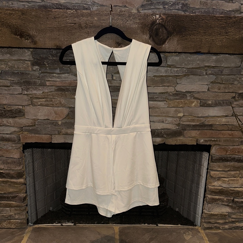 Elegant White Sleeveless Romper